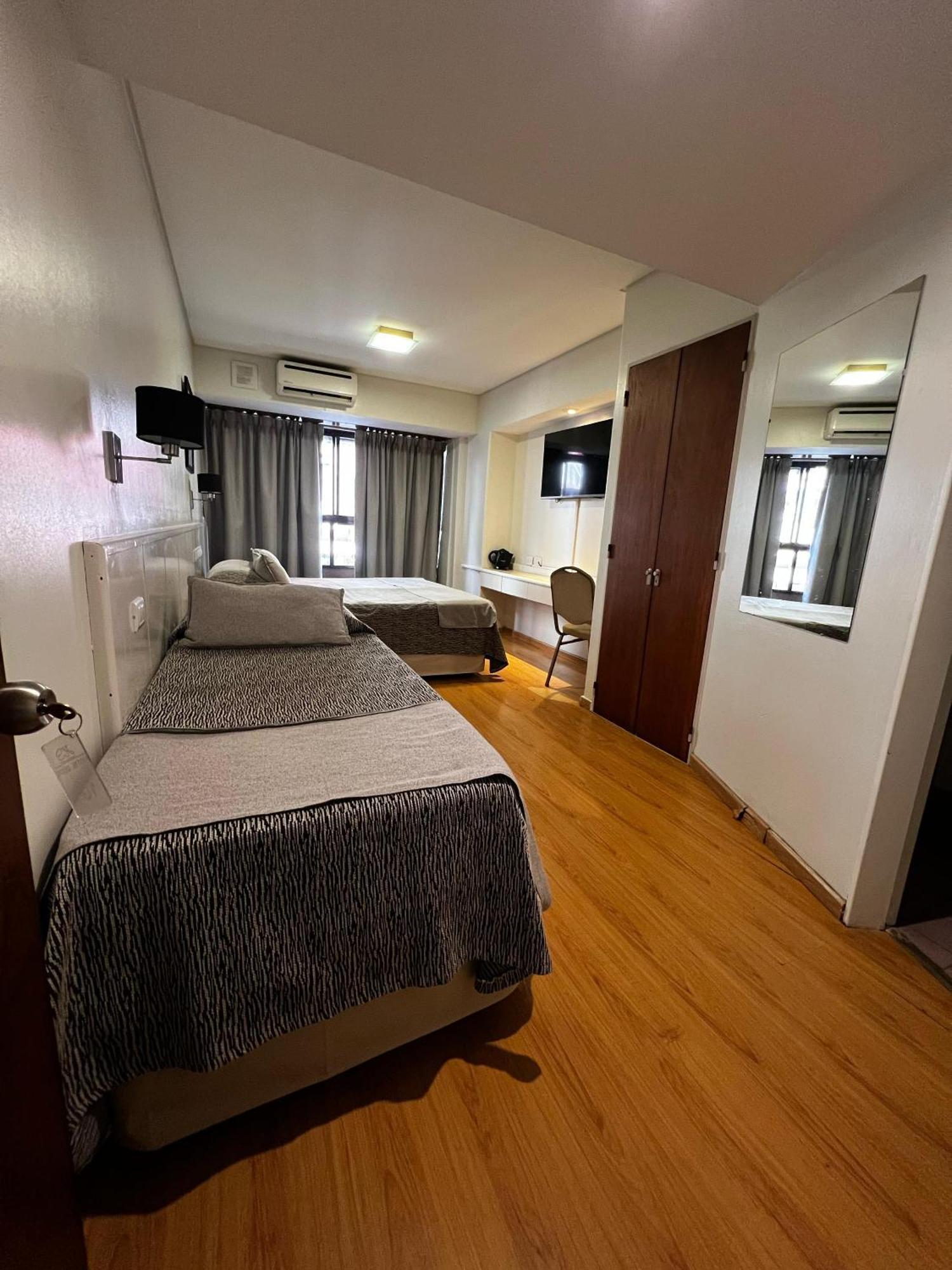 Hotel Dion Mar del Plata Bagian luar foto